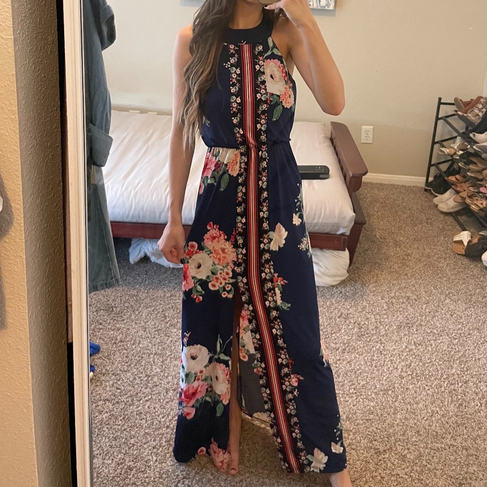 Beautiful Floral Maxi Dress- XS